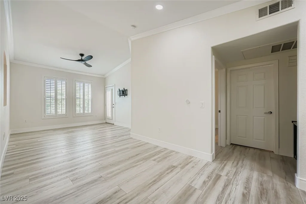 10550 Alexander, Las Vegas, NV 89129
