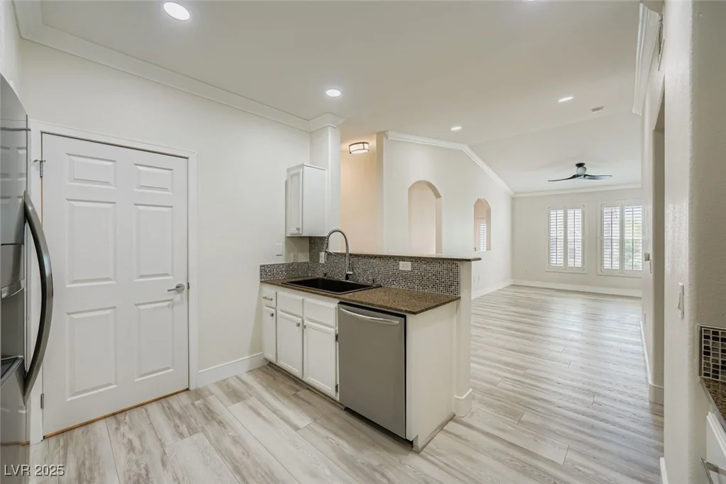 10550 Alexander, Las Vegas, NV 89129