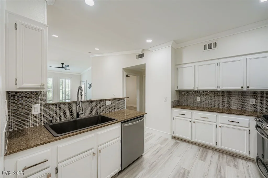 10550 Alexander, Las Vegas, NV 89129