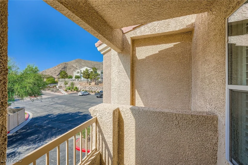10550 Alexander, Las Vegas, NV 89129
