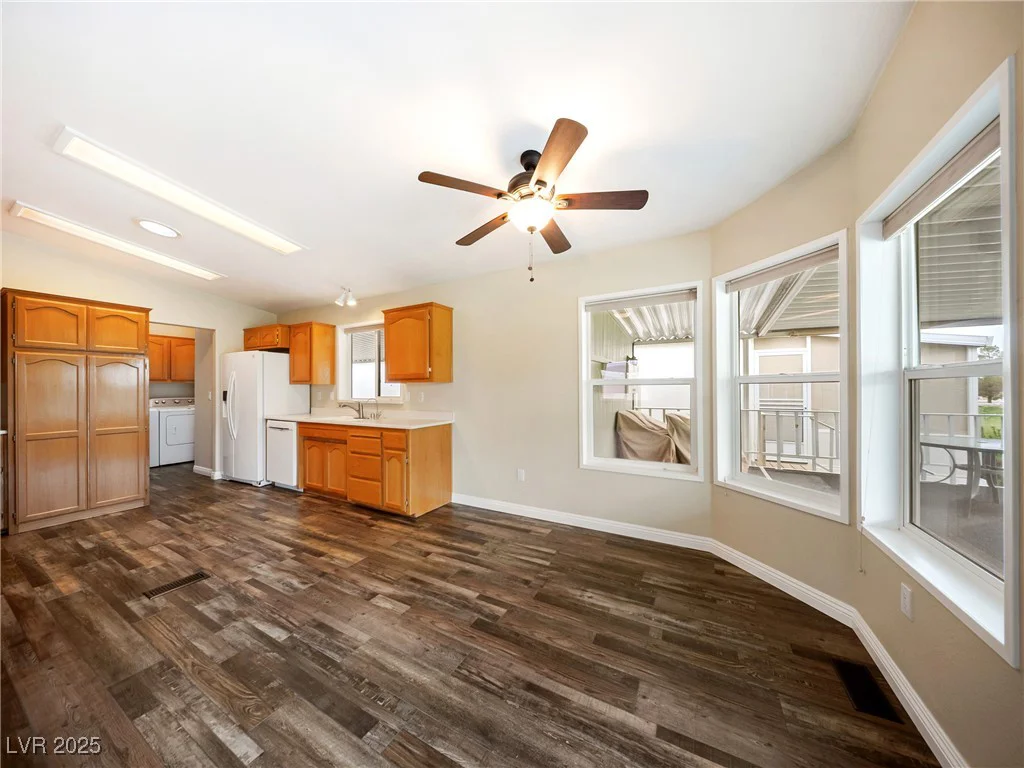 370 Montecito, Pahrump, NV 89048