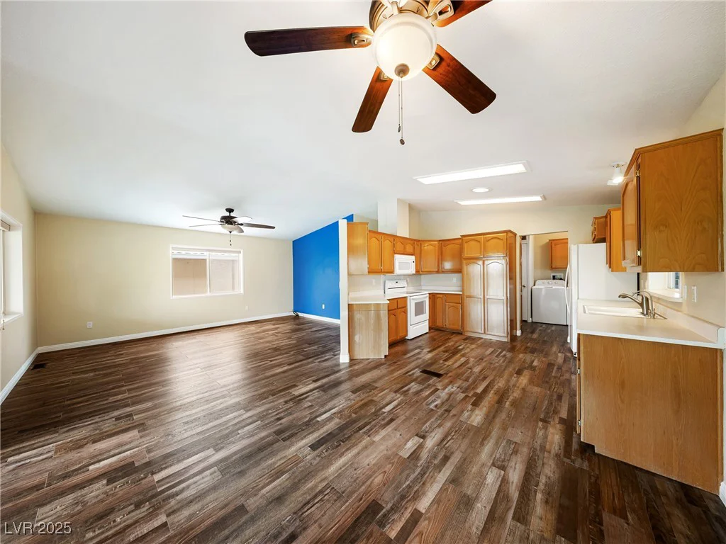 370 Montecito, Pahrump, NV 89048