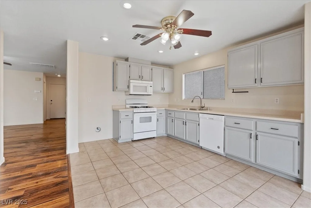 8416 Warthen Meadows, Las Vegas, NV 89131