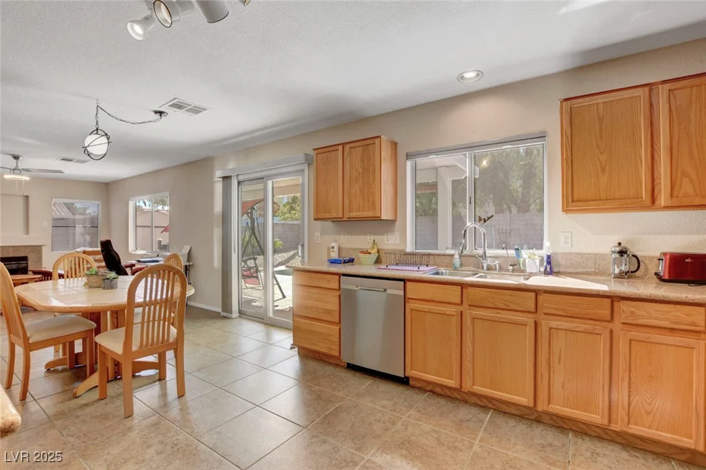 6325 Monarch Creek, Las Vegas, NV 89130