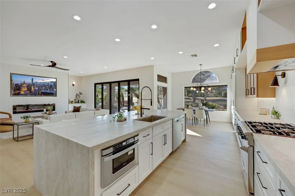 2621 Spalding, Las Vegas, NV 89134