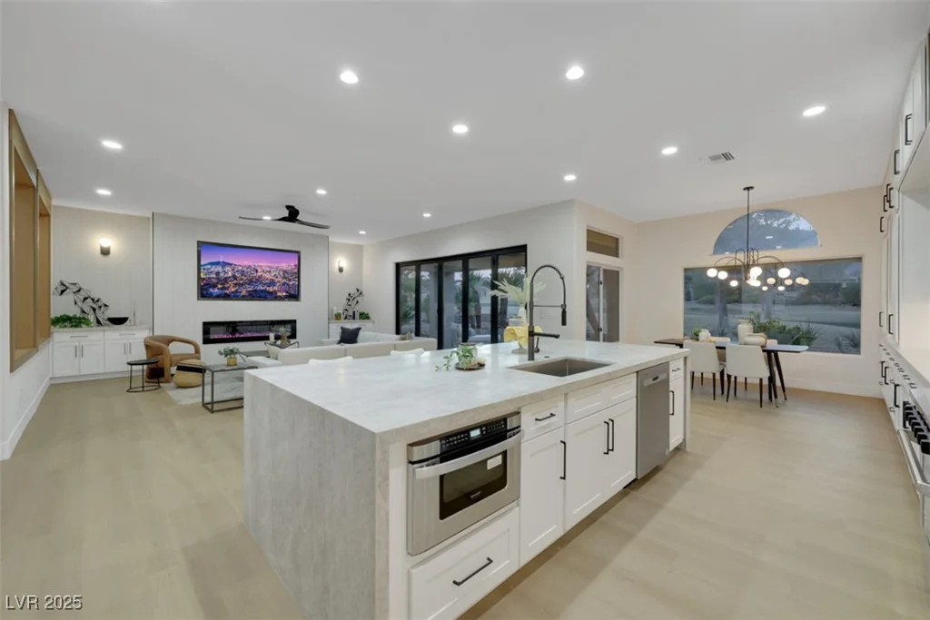 2621 Spalding, Las Vegas, NV 89134