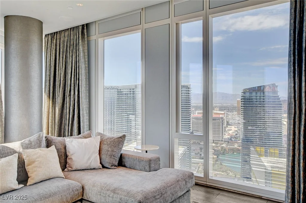 3750 LAS VEGAS BL, Las Vegas, NV 89158