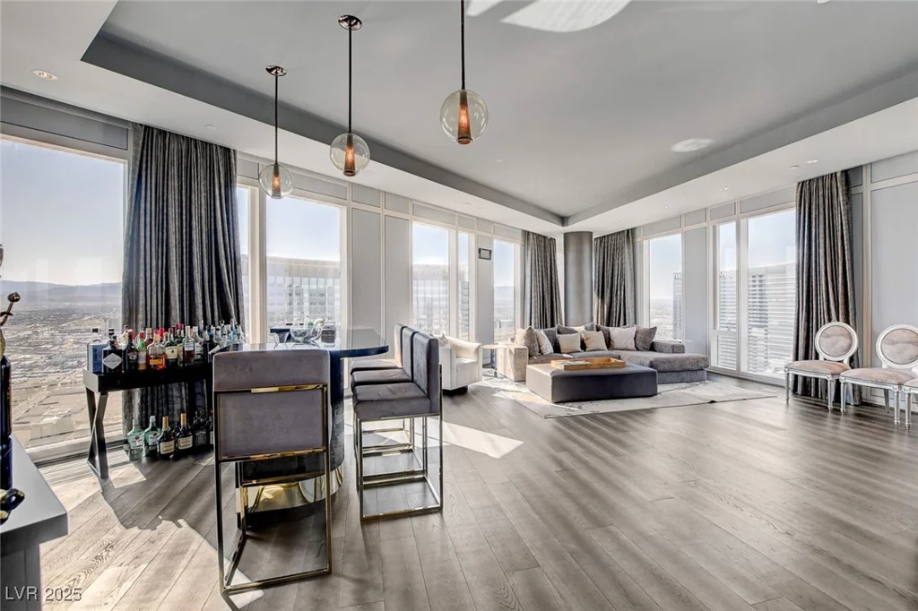 3750 LAS VEGAS BL, Las Vegas, NV 89158