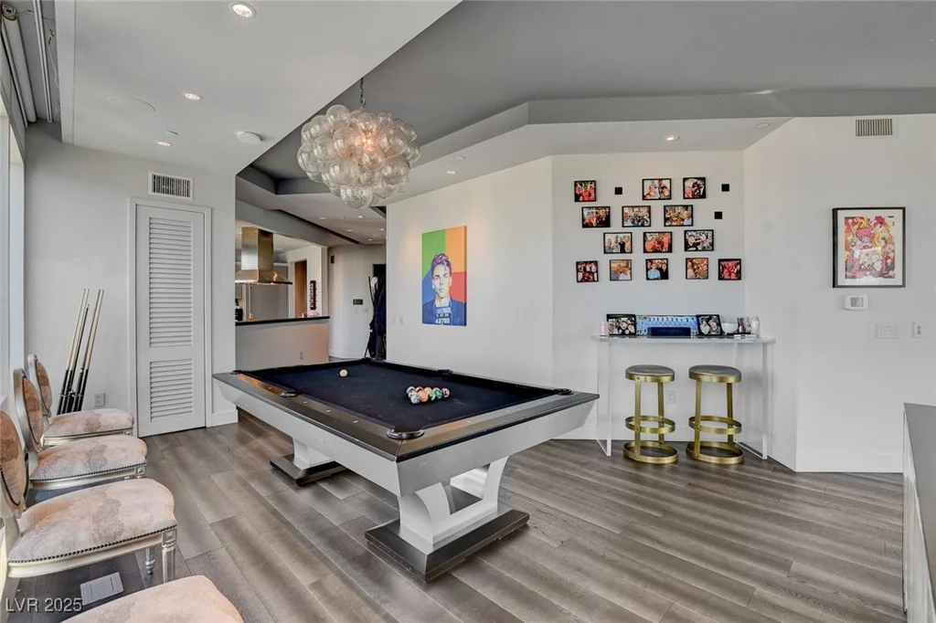 3750 LAS VEGAS BL, Las Vegas, NV 89158