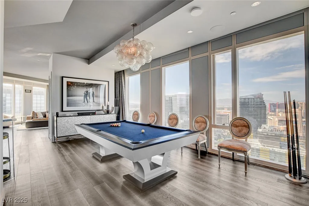 3750 LAS VEGAS BL, Las Vegas, NV 89158