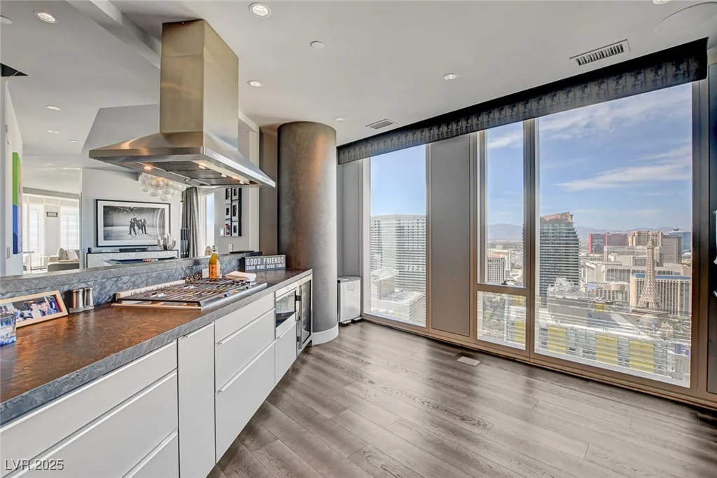 3750 LAS VEGAS BL, Las Vegas, NV 89158