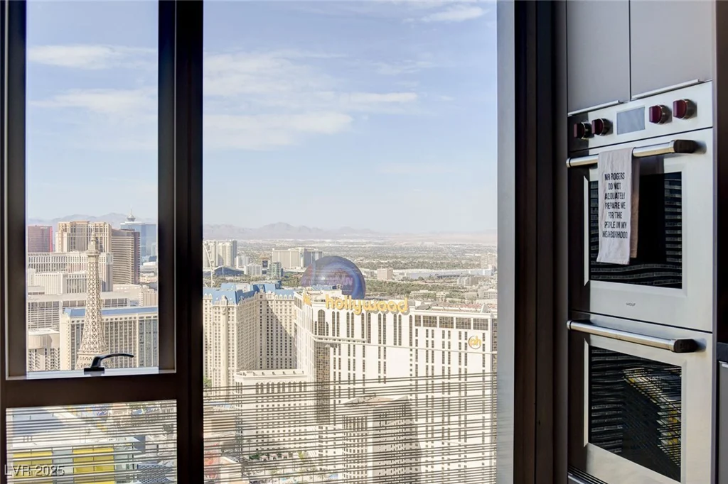 3750 LAS VEGAS BL, Las Vegas, NV 89158