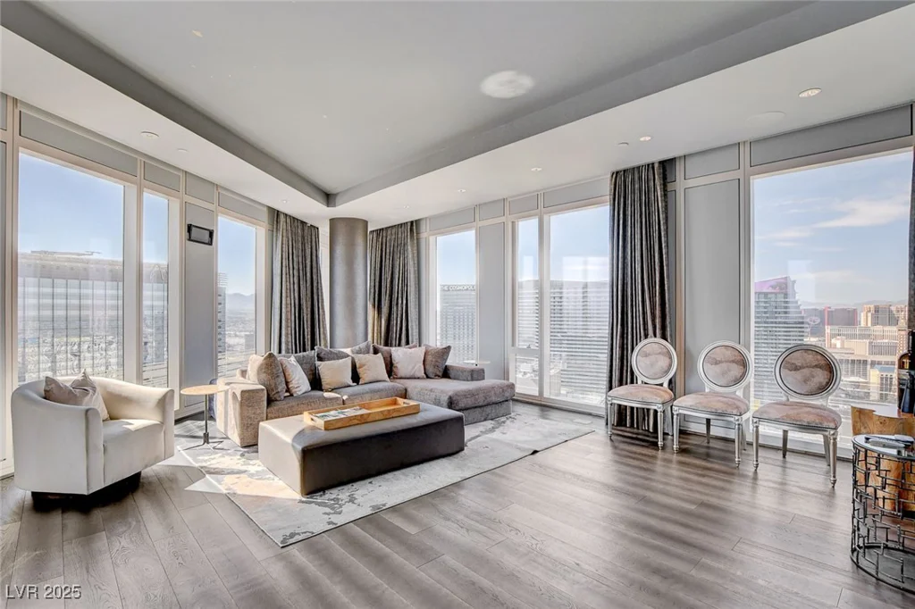 3750 LAS VEGAS BL, Las Vegas, NV 89158