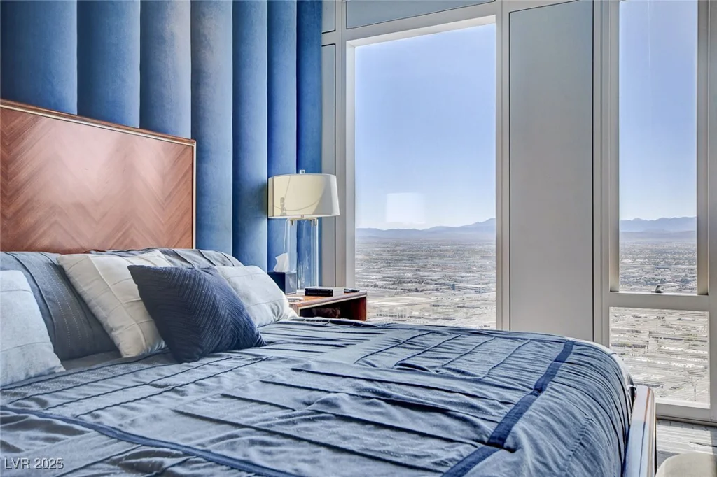 3750 LAS VEGAS BL, Las Vegas, NV 89158