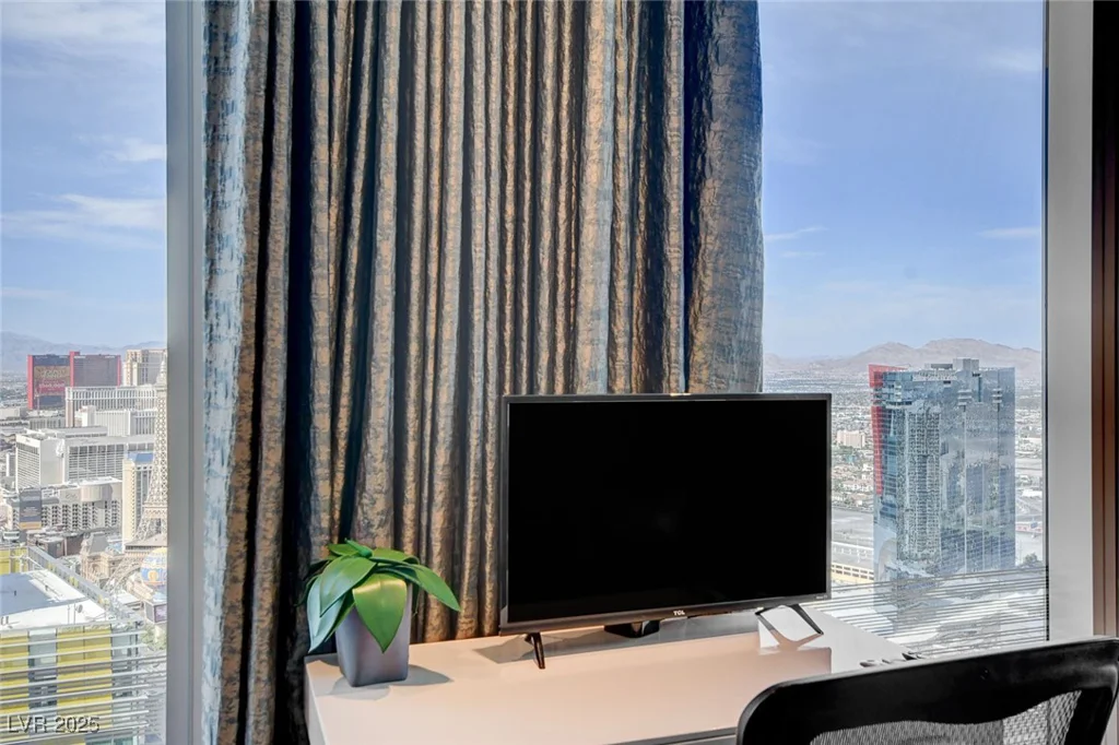 3750 LAS VEGAS BL, Las Vegas, NV 89158