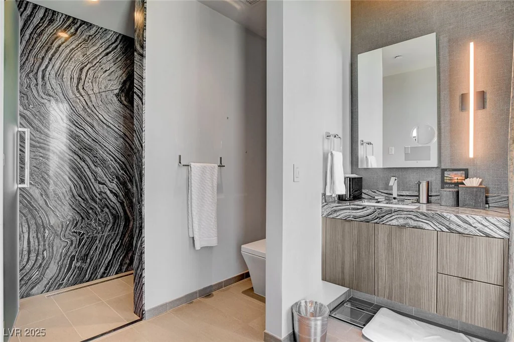 3750 LAS VEGAS BL, Las Vegas, NV 89158