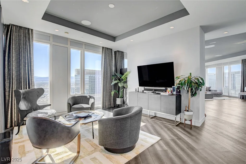3750 LAS VEGAS BL, Las Vegas, NV 89158