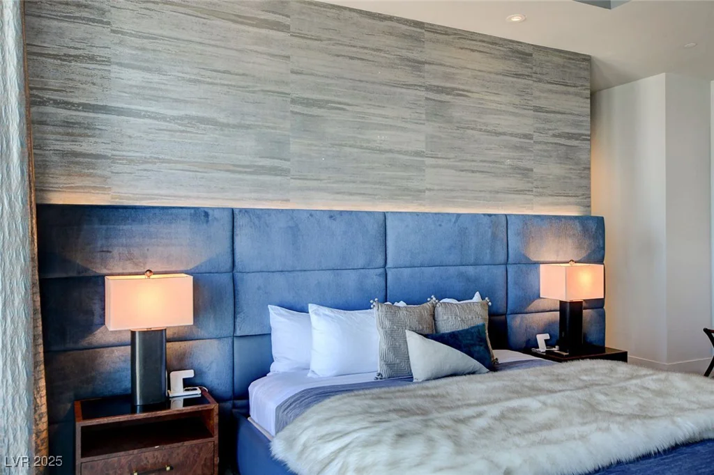 3750 LAS VEGAS BL, Las Vegas, NV 89158