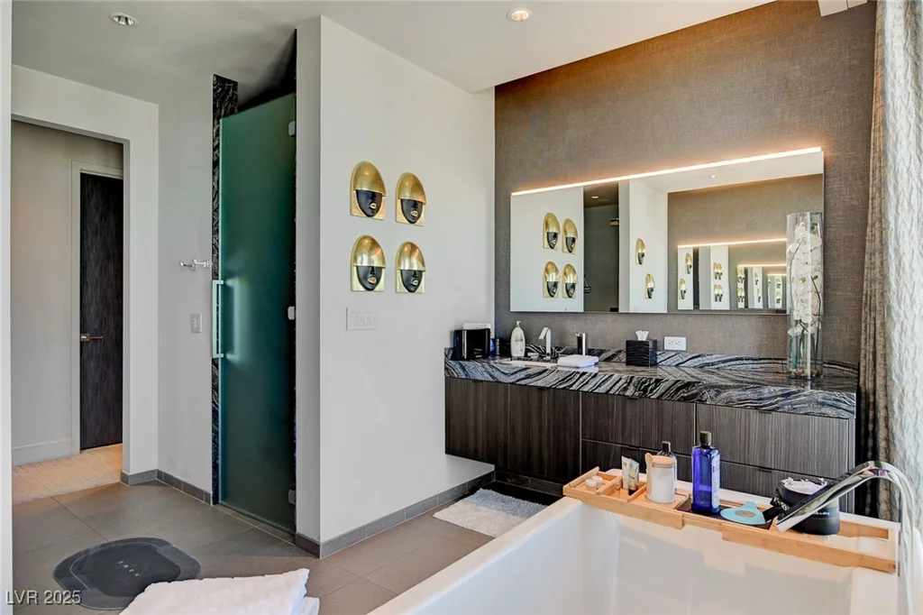 3750 LAS VEGAS BL, Las Vegas, NV 89158