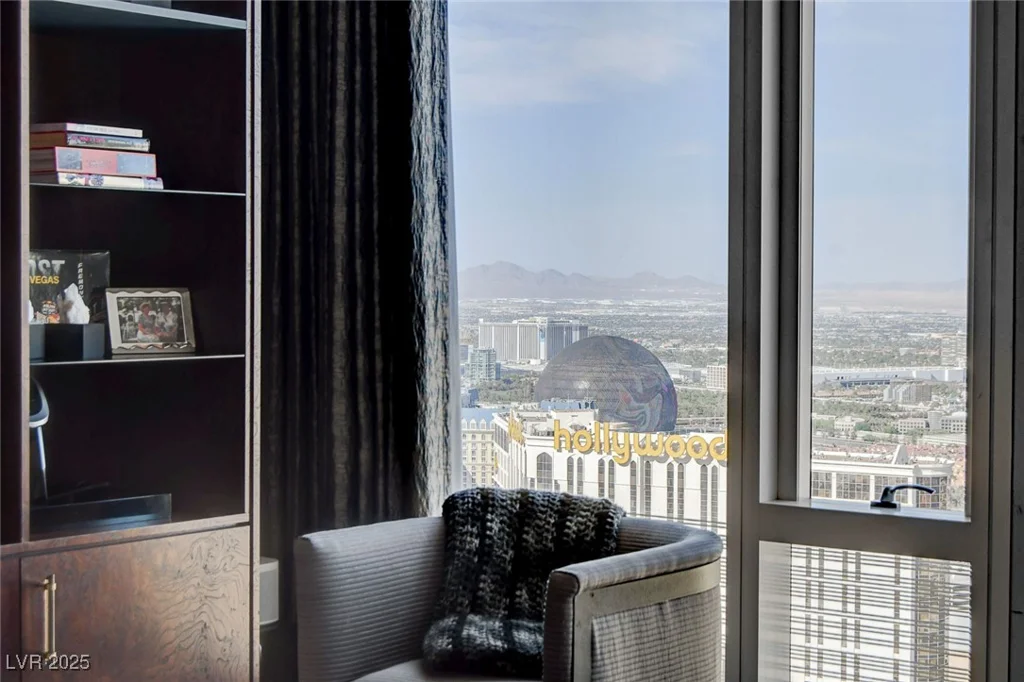 3750 LAS VEGAS BL, Las Vegas, NV 89158