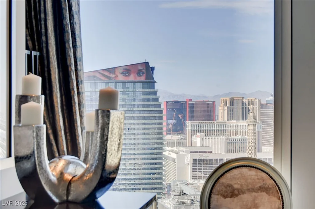 3750 LAS VEGAS BL, Las Vegas, NV 89158