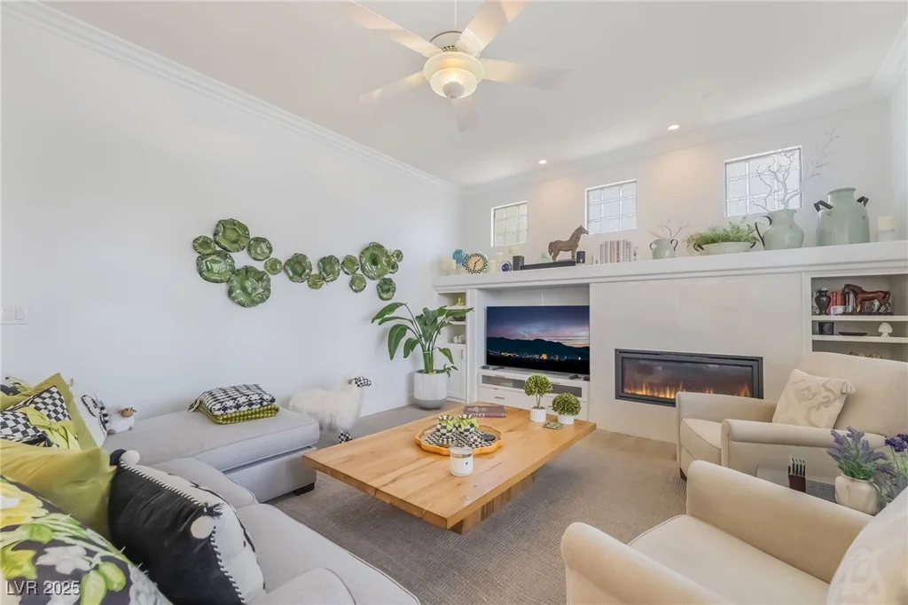 10457 Abbotsbury, Las Vegas, NV 89135
