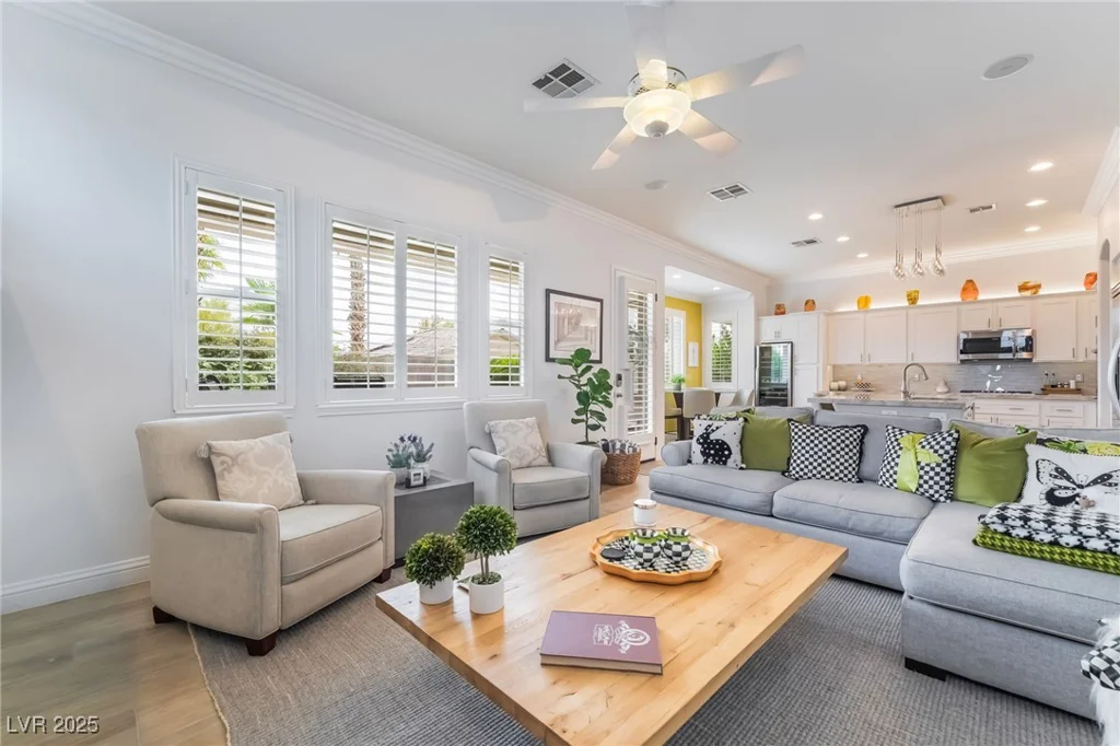 10457 Abbotsbury, Las Vegas, NV 89135