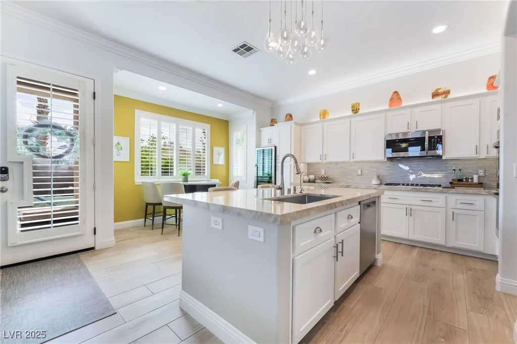 10457 Abbotsbury, Las Vegas, NV 89135