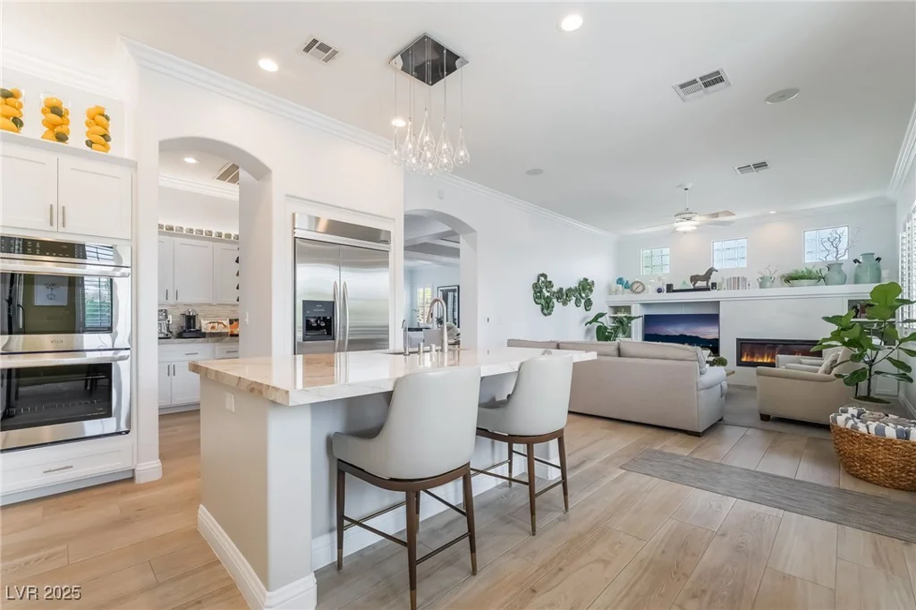 10457 Abbotsbury, Las Vegas, NV 89135