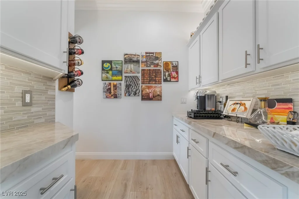 10457 Abbotsbury, Las Vegas, NV 89135