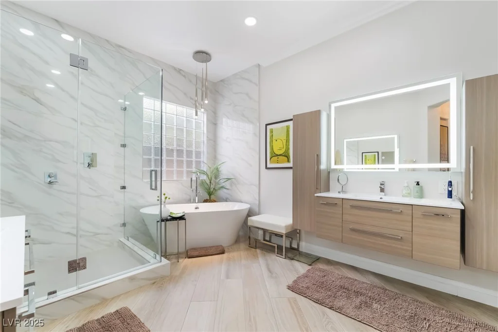10457 Abbotsbury, Las Vegas, NV 89135