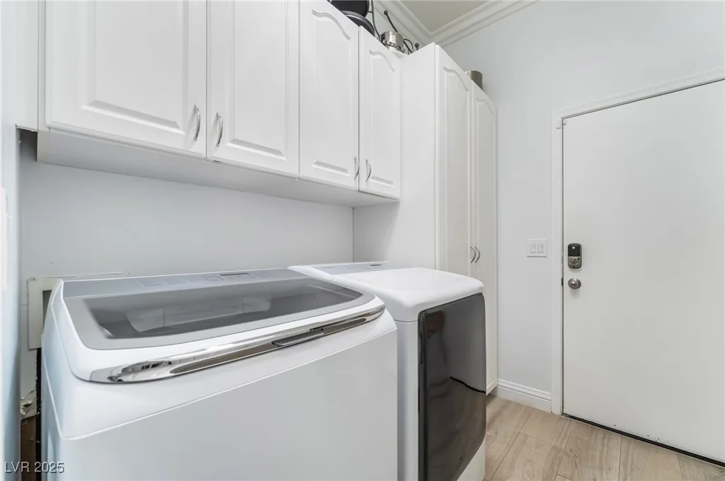 10457 Abbotsbury, Las Vegas, NV 89135