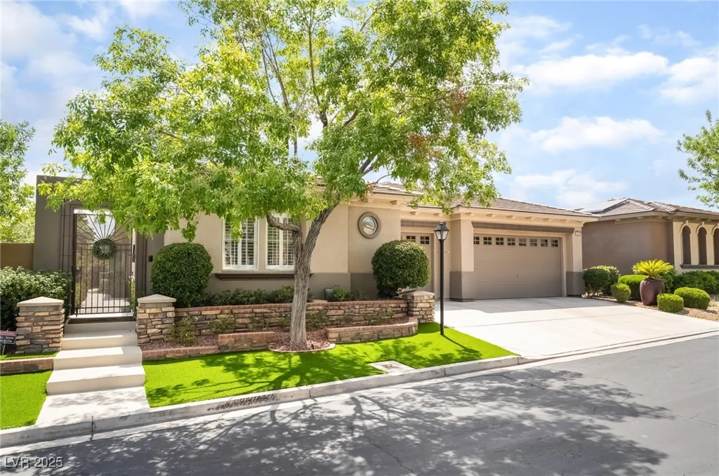 10457 Abbotsbury, Las Vegas, NV 89135