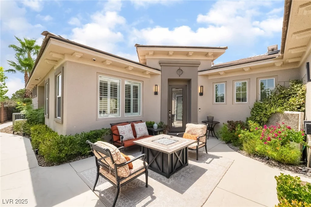 10457 Abbotsbury, Las Vegas, NV 89135