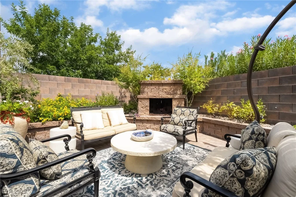 10457 Abbotsbury, Las Vegas, NV 89135