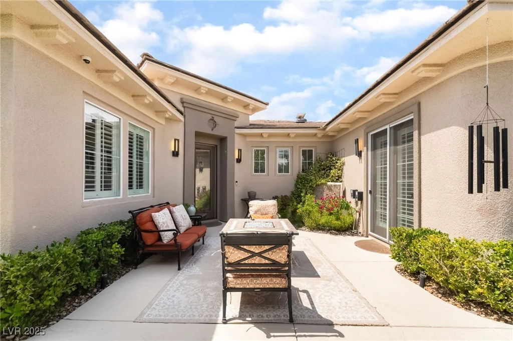 10457 Abbotsbury, Las Vegas, NV 89135