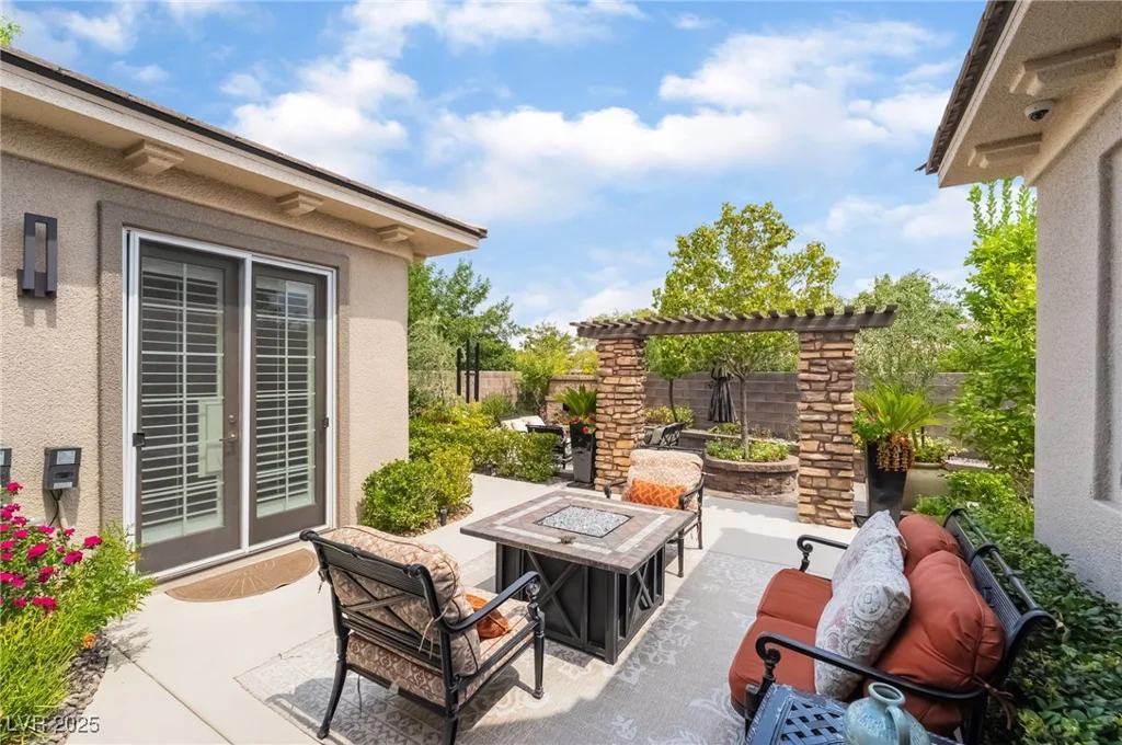 10457 Abbotsbury, Las Vegas, NV 89135