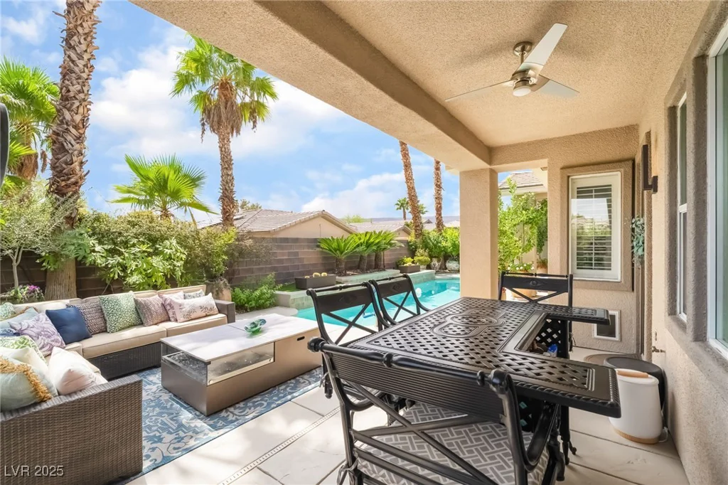 10457 Abbotsbury, Las Vegas, NV 89135