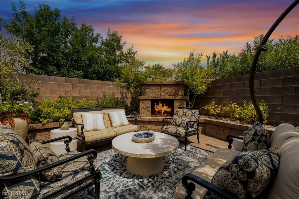 10457 Abbotsbury, Las Vegas, NV 89135
