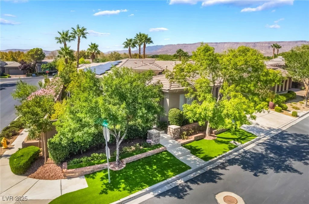 10457 Abbotsbury, Las Vegas, NV 89135