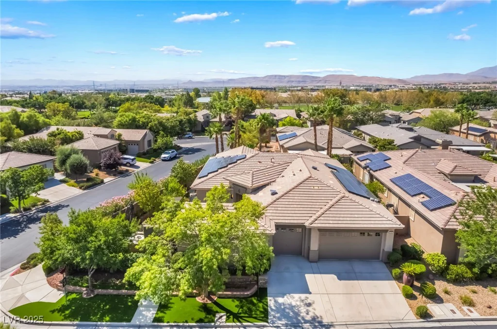 10457 Abbotsbury, Las Vegas, NV 89135