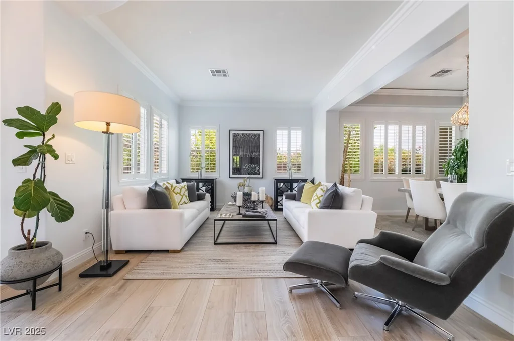 10457 Abbotsbury, Las Vegas, NV 89135
