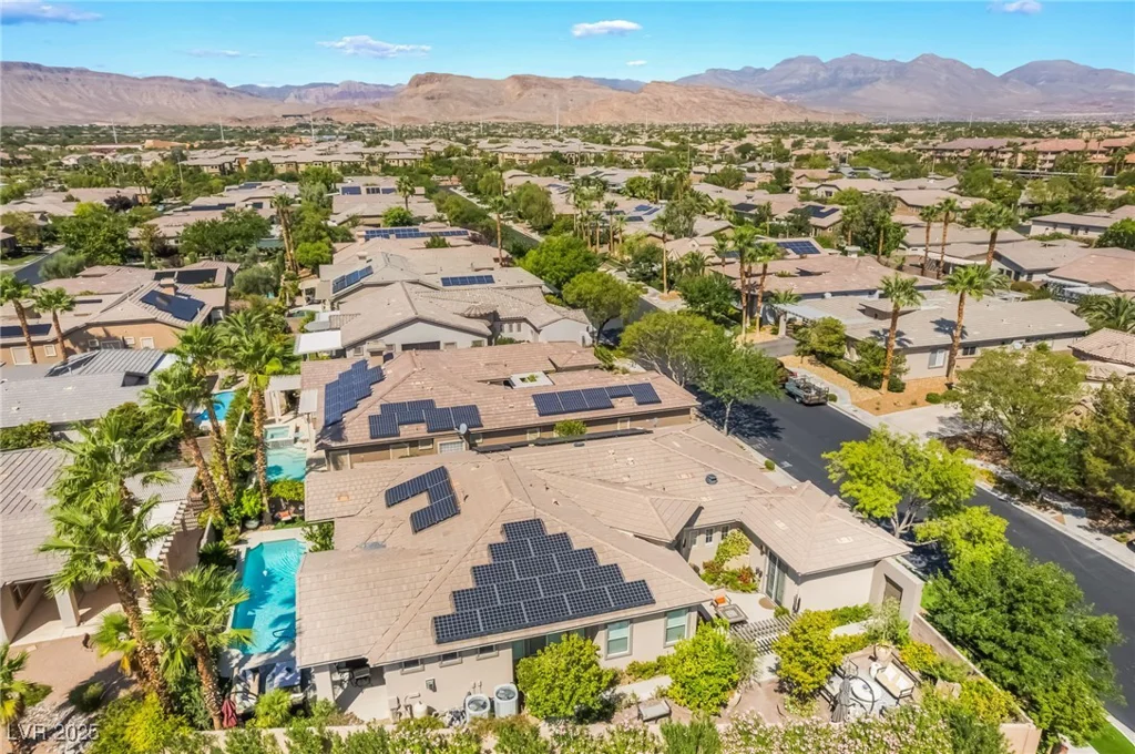10457 Abbotsbury, Las Vegas, NV 89135