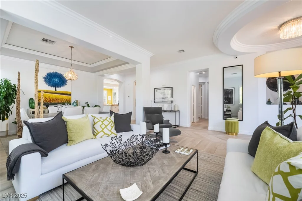 10457 Abbotsbury, Las Vegas, NV 89135