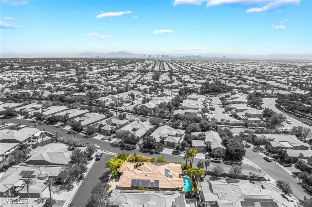 10457 Abbotsbury, Las Vegas, NV 89135