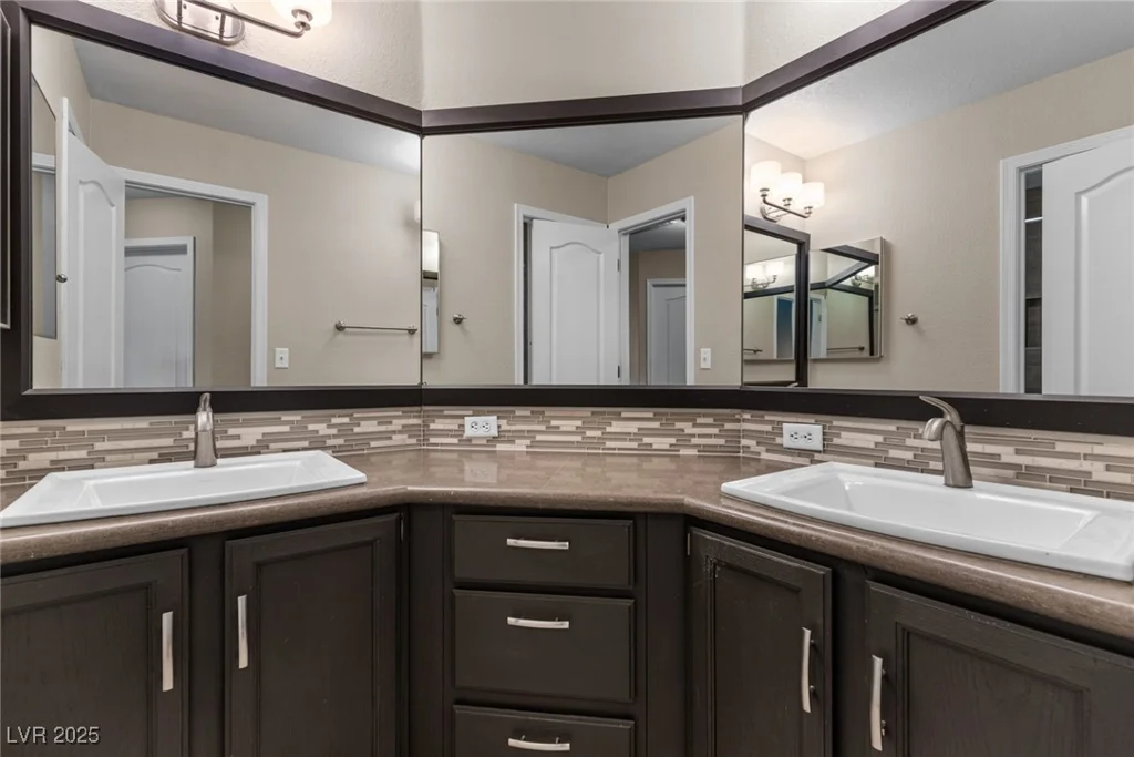 20 Lantern Glow, Henderson, NV 89074