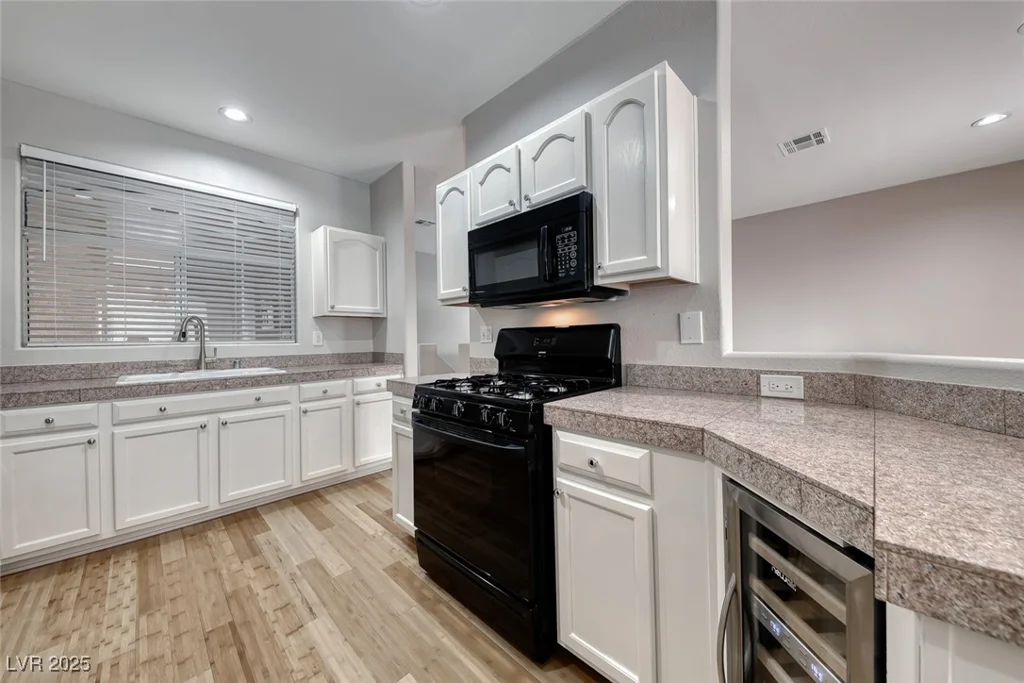 2050 Warm Springs, Henderson, NV 89014