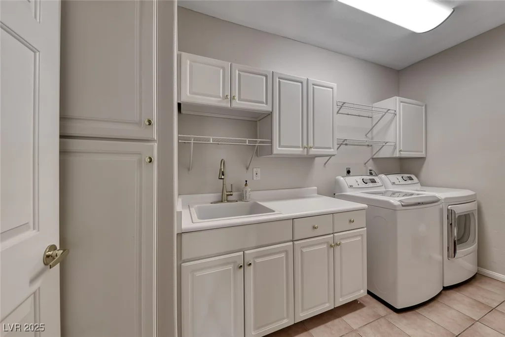 2050 Warm Springs, Henderson, NV 89014