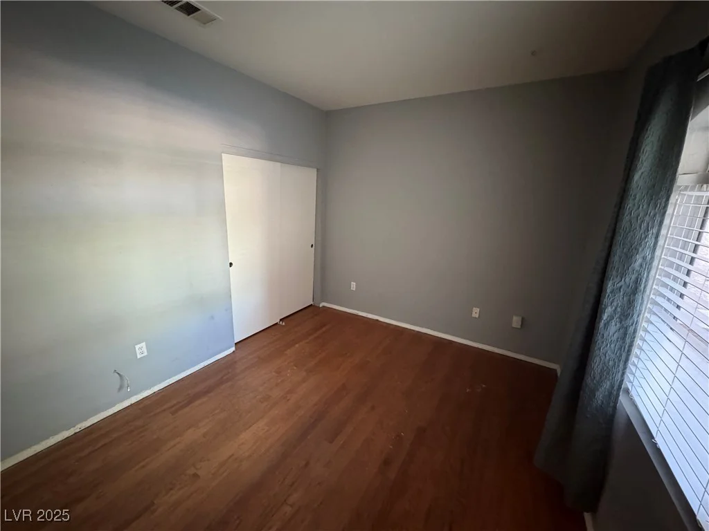 5415 Harmon, Las Vegas, NV 89103