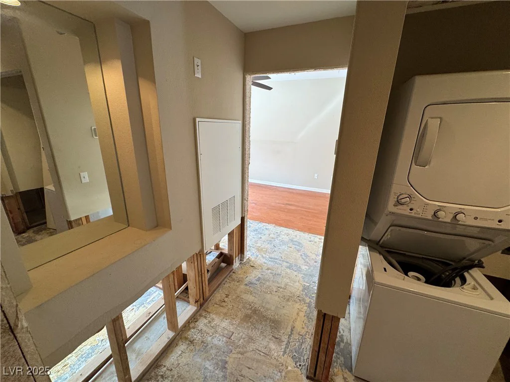 5415 Harmon, Las Vegas, NV 89103